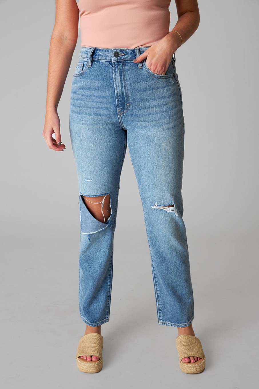 Bottoms Hidden | Tracey Distressed Straight Jean - Medium Wash